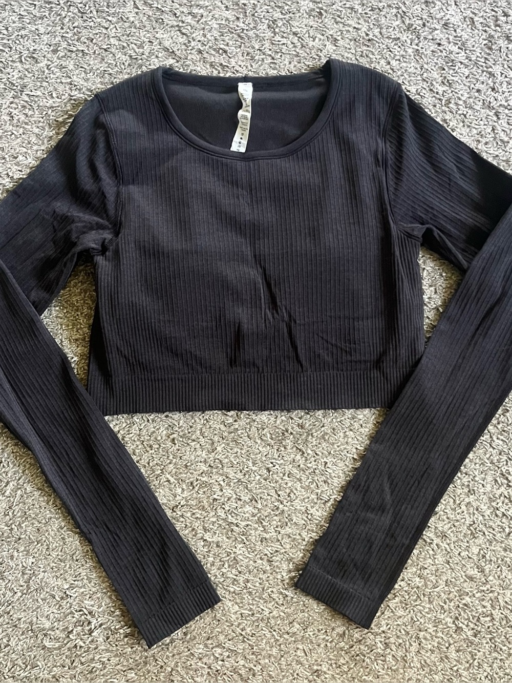 Lululemon Ebb to Street Ribbed Long Sleeve Top Cropped Padded Athletic Size 8